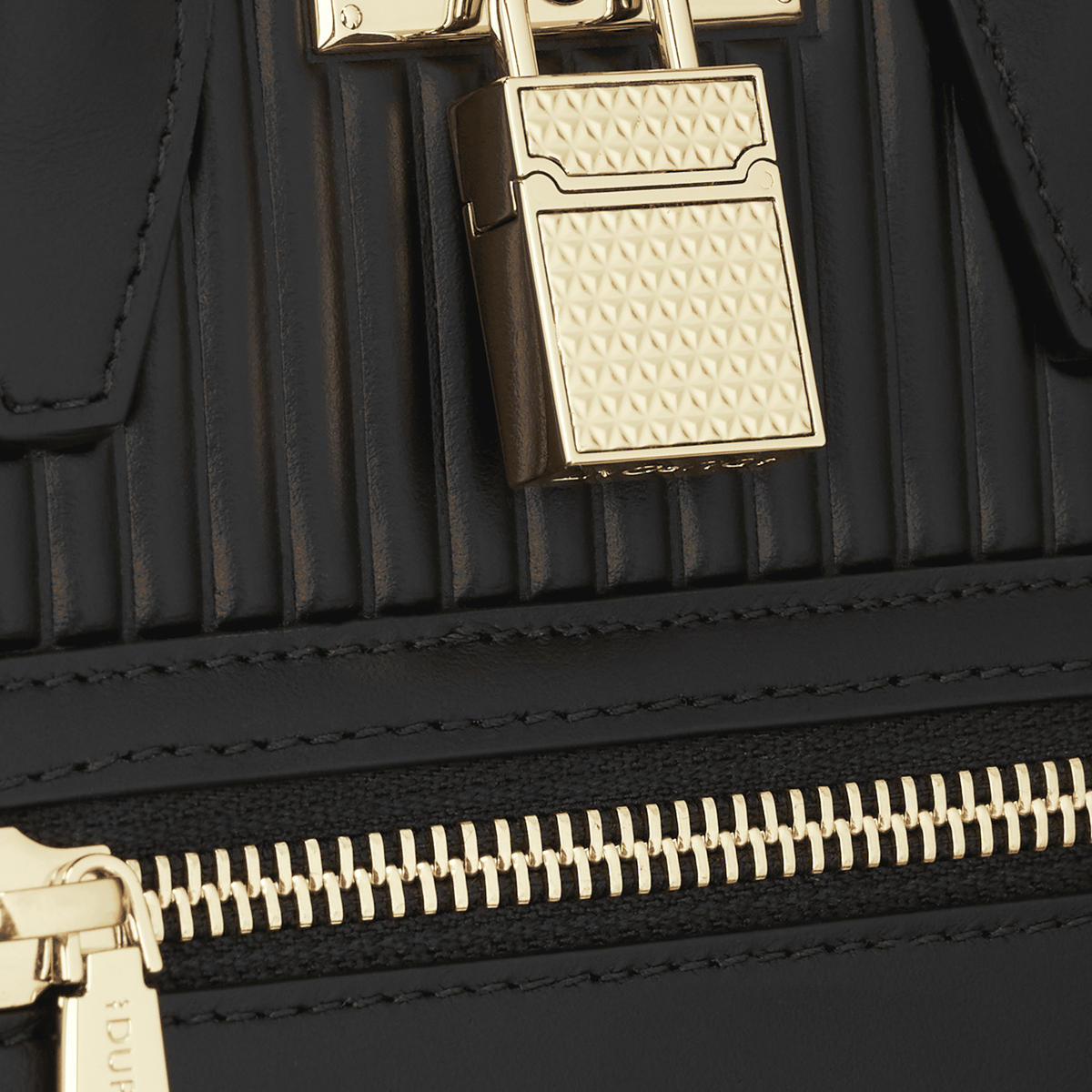 Sac Mini color_black for - her FW26 4 - S.T. Dupont France